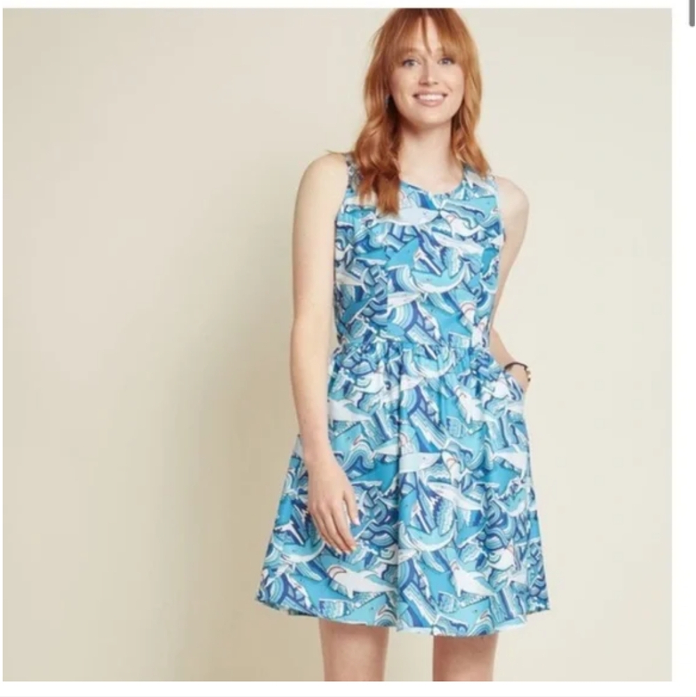 Retrolicious shark dress NWOT medium